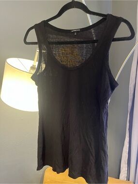 WhoWhatWear Black Sleeveless Tank Top